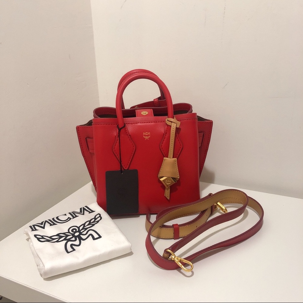MCM Milla Handbag/Tote Ruby red